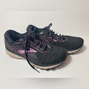 Brooks Ghost 12 black and purple tie string running shoes 9.5 athletic